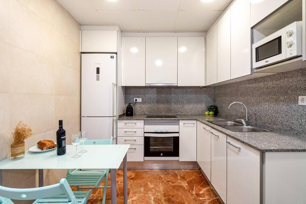 Park Guell Gaudi 2 Bedroom Apartment Barcelona Luaran gambar